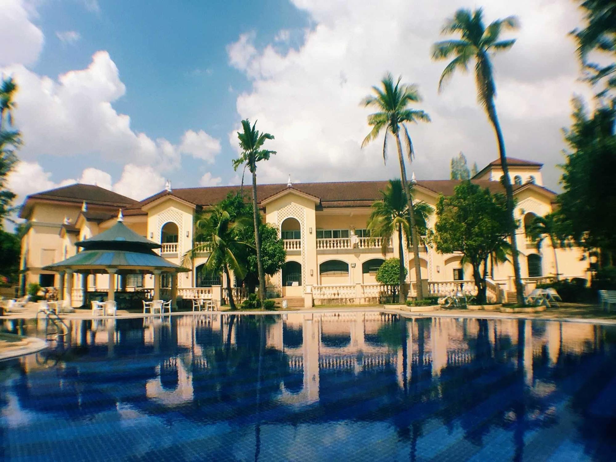 Club Morocco Resort And Country Club Субик Экстерьер фото